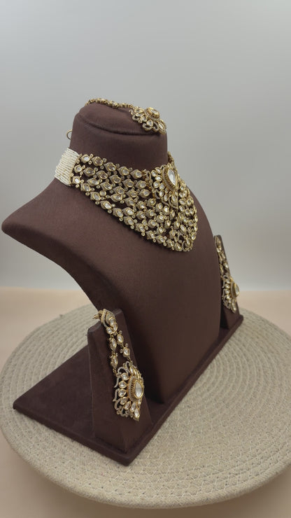 Sanskriti Moissanite Choker Necklace Set