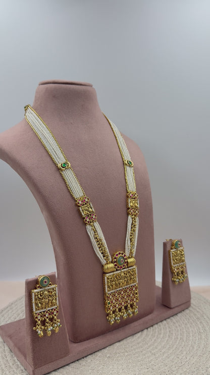 Arnika South Temple Long Necklace Set