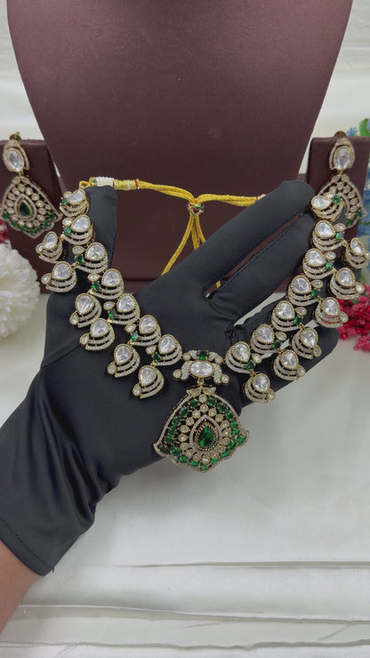 Sara Victorian Moissanite Necklace Set