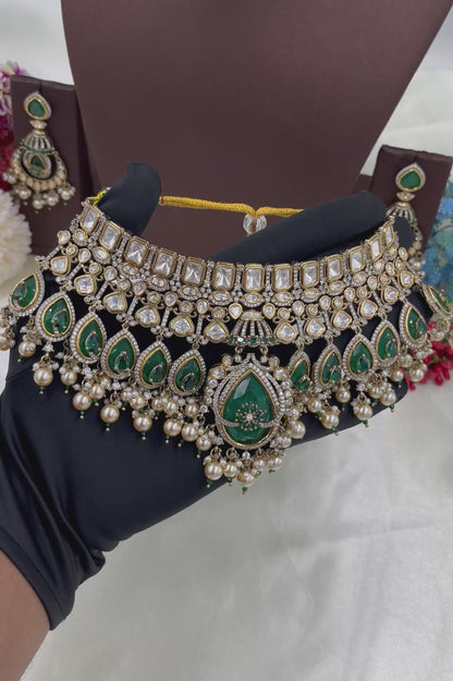 Gamon Emrald Moissanite Kundan Necklace.