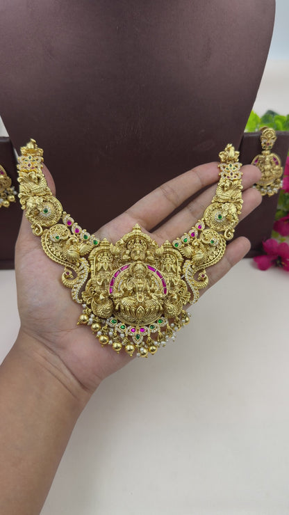 Ishani South Temple Necklace Set
