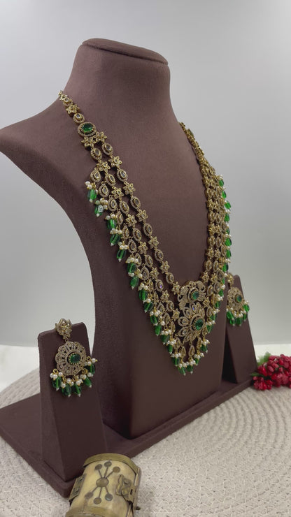 Hansa Victorian Long Necklace Set