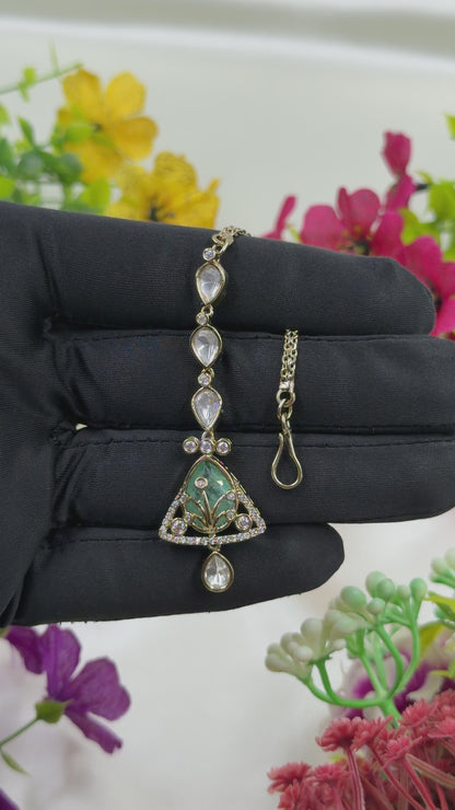 Manju Victorian Moissanite Mang Tika