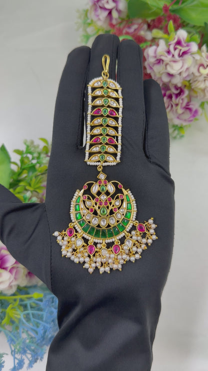 Meera Pachi Kundan Mang Tika