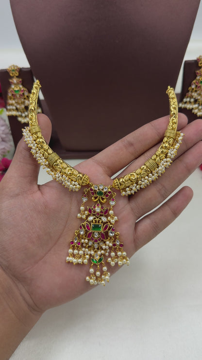 Traditional Hasli Necklace Set