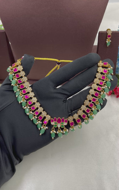Disha Pachi Kundan Necklace