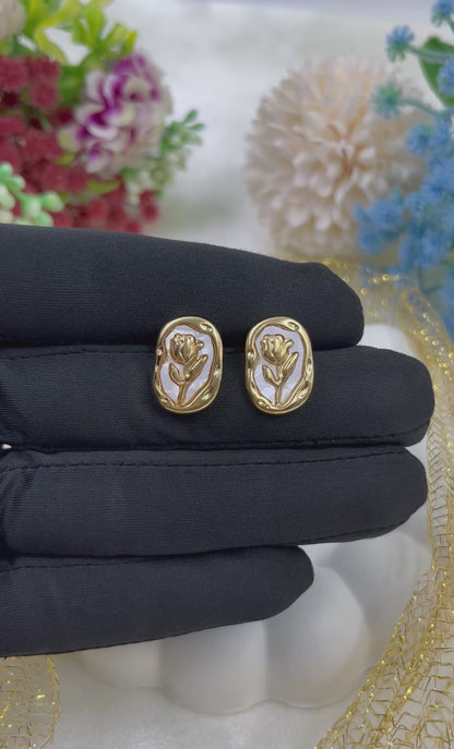 Anissa Gold Plated Earing