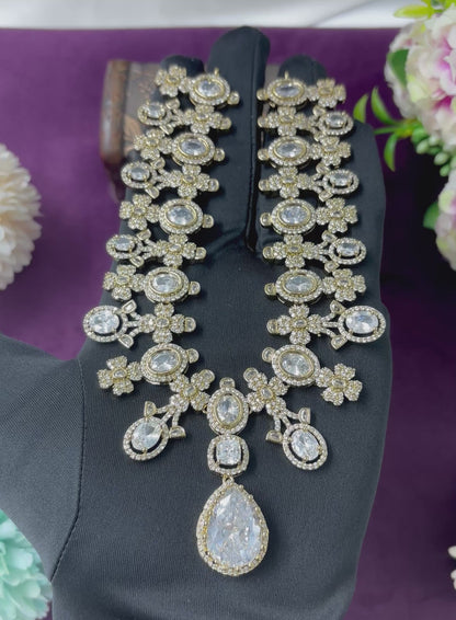 Era Regal Sparkle Victorian Necklace Set.