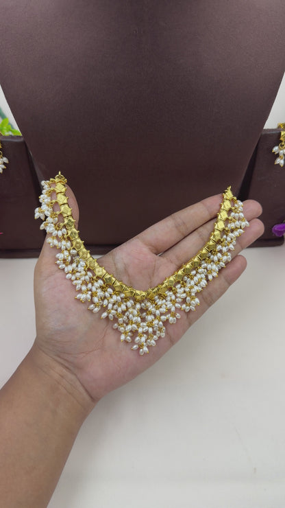 Jiya Traditional Necklace Set