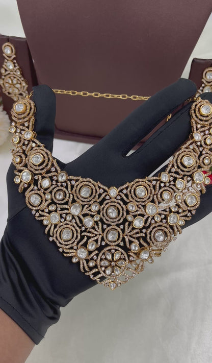 Carret Gold Premium V Neck Moissanite Necklace.