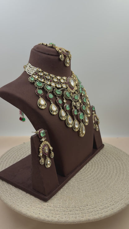 Narayani Victorian Premium Necklace Set
