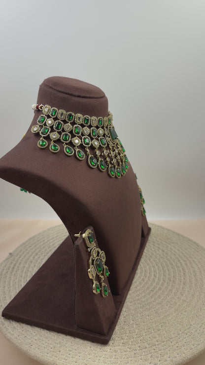 Tanvi Victorian Choker Necklace Set