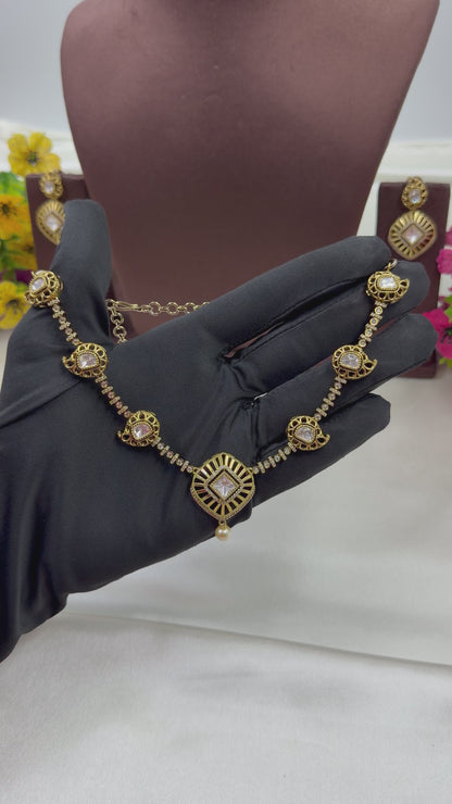 Minal Victorian Delicate Necklace