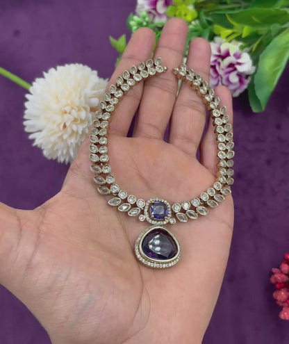 LEAF LEEVIA VICTORIAN DROP NECKLACE