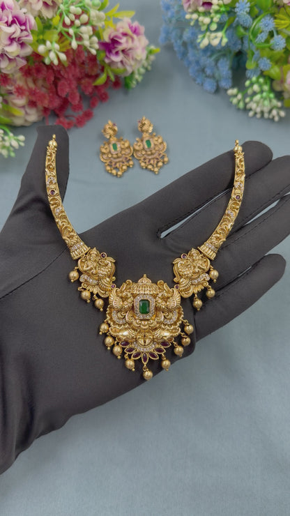 Shilpa Traditional Temple Hasli Necklace