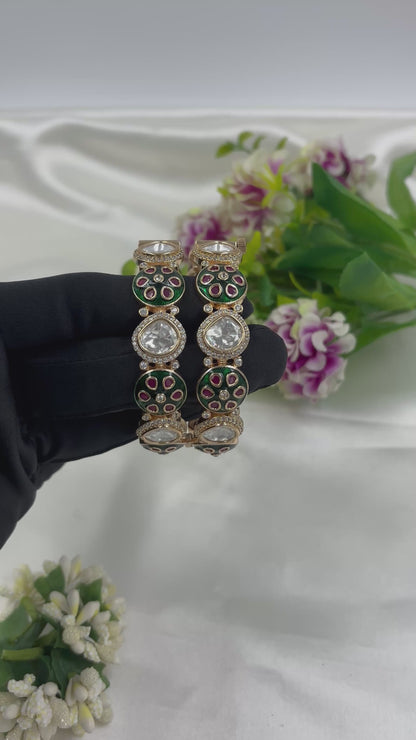 VIVA MINAKARI  MOISSANITE KUNDAN PREMIUM BANGLES SET.
