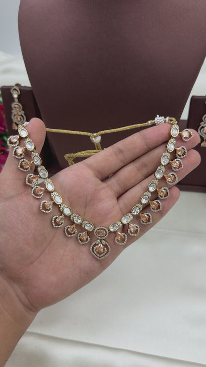 Lata Premium Victorian Necklace Set