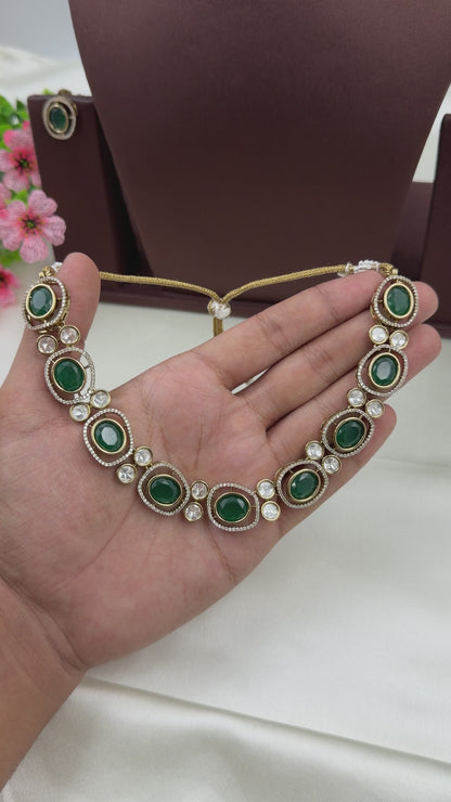 Nyra Premium Victorian Necklace Set