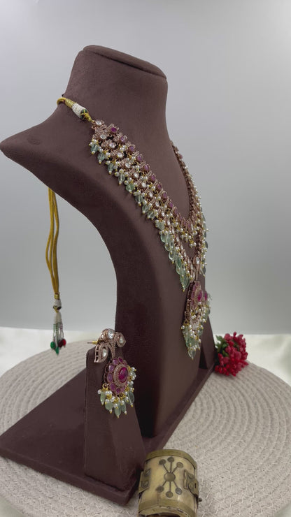 Viva Premium Antique Rose VictorianNecklace Set