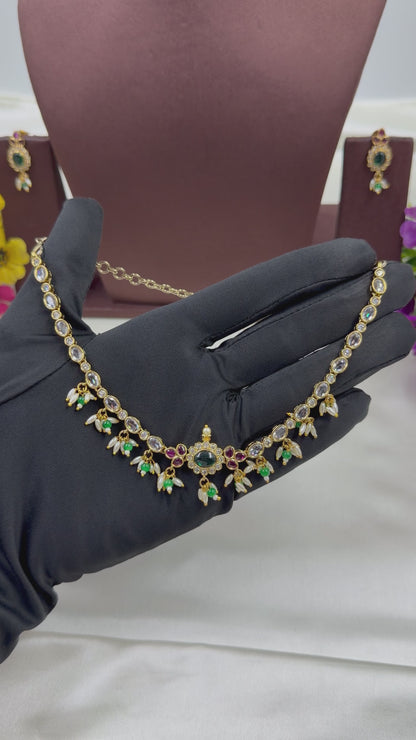 Noor Victorian Delicate Necklace