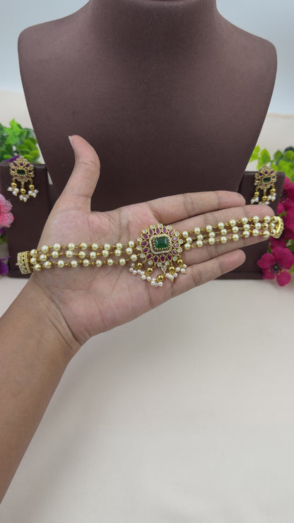 Aneet Traditional Delicate Necklace Set