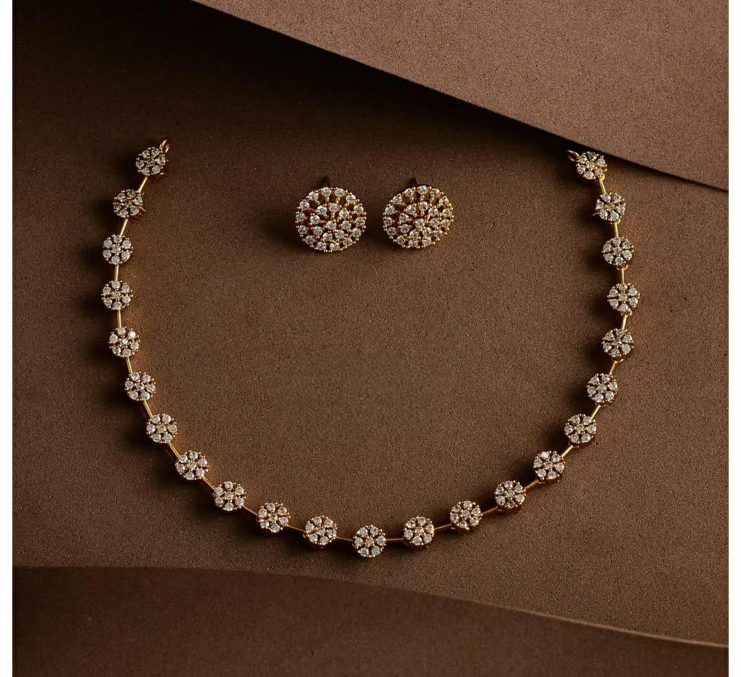 Dia Delicate Victorian Necklace Set